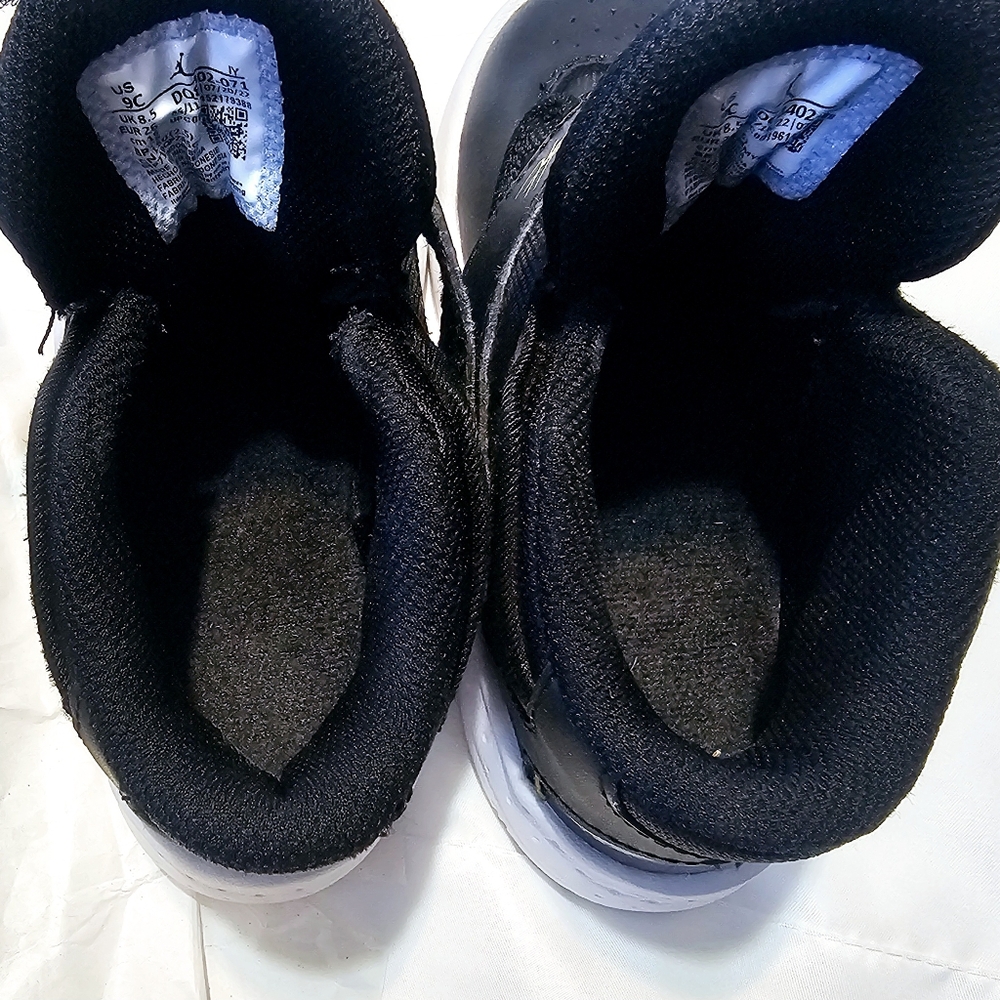 ***EUC PAIR OF BLACK & GOLD*** - Picture 5 of 5